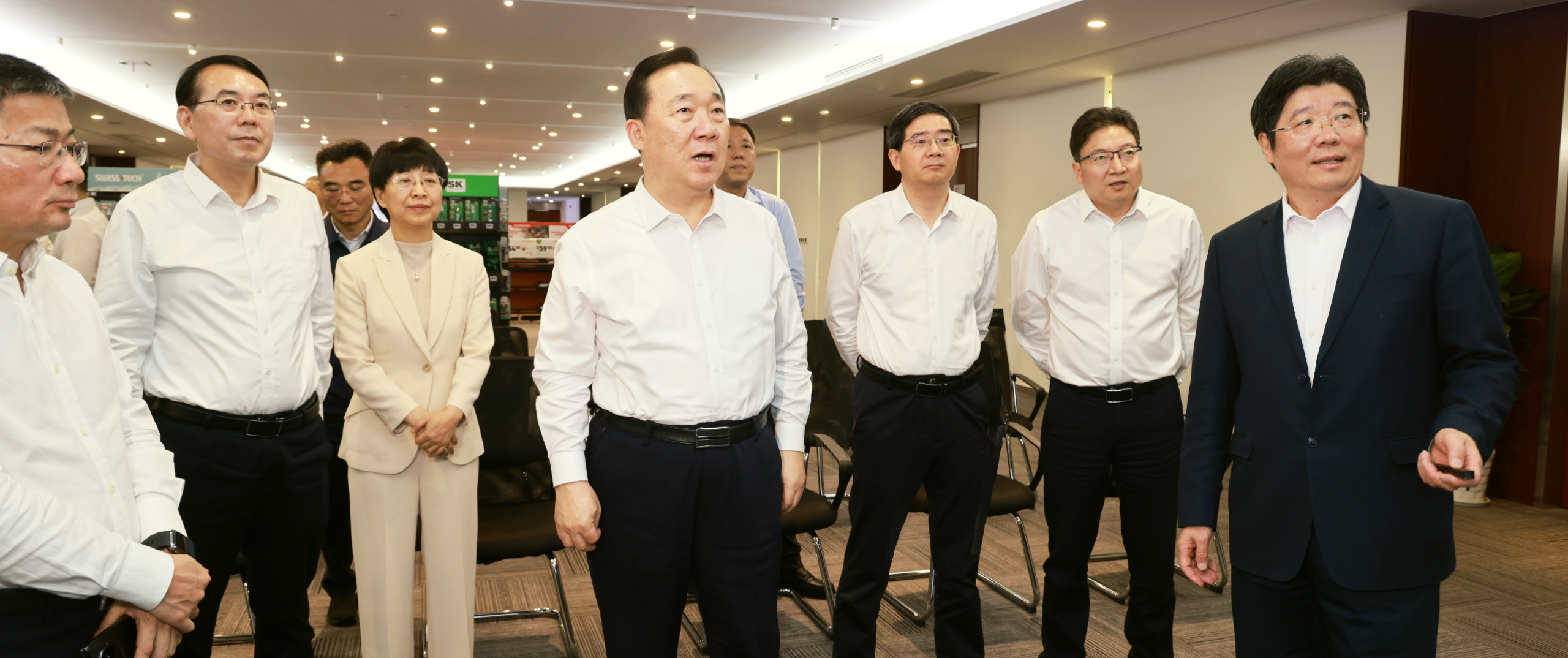 省委书记王浩一行莅临好体育app下载科技调研